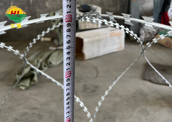 0.45mm Plate Hotdip Galvanized Border BTO-22 Concertina Razor Wire