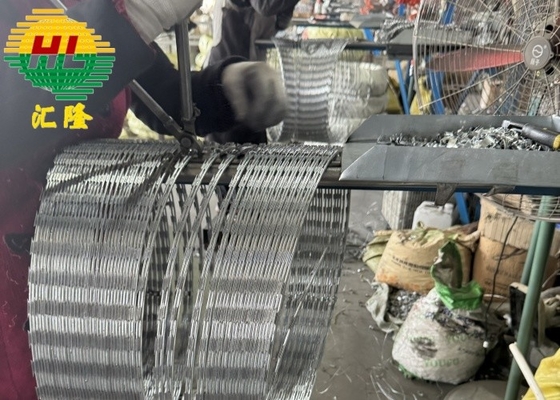 2.5 mm fil barbelé galvanisé à chaud pour l'Ukraine