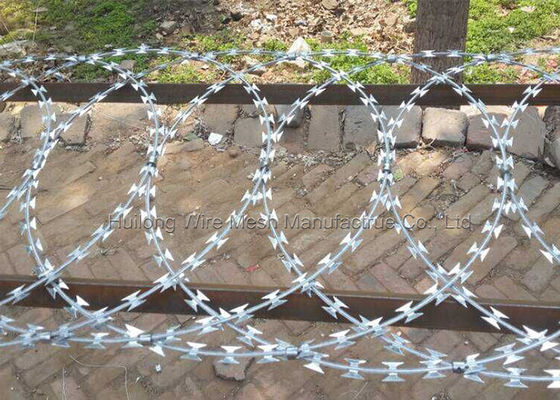 niveau de haute sécurité plat de Hot Dipped Galvanized de grillage de rasoir de lame de 0.5mm